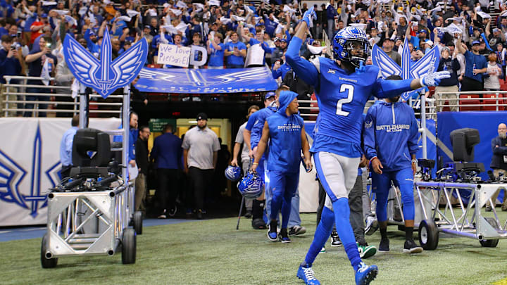 Feb 23, 2020; St. Louis, Missouri, USA; St. Louis Battlehawks wide receiver L'Damian Washington (2) is introduced to the crowd prior to the start of an XFL game against the New York Guardians at The Dome at America's Center. Mandatory Credit: Billy Hurst-Imagn Images Feb 23, 2020; St. Louis, Missouri, USA; St. Louis Battlehawks wide receiver L'Damian Washington (2) is introduced to the crowd prior to the start of an XFL game against the New York Guardians at The Dome at America's Center. Mandatory Credit: Billy Hurst-Imagn Images