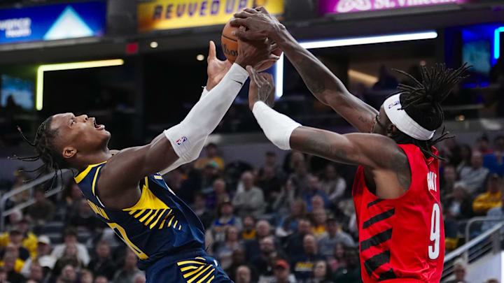 Jerami Grant, Portland Trail Blazers (right); Bennedict Mathurin, Indiana Pacers