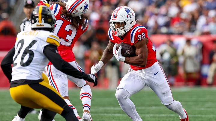 Sep 21, 2025; Foxborough, Massachusetts, USA; New England Patriots running back Treveyon Henderson (32) runs the ball during the third quarter at Gillette Stadium. Mandatory Credit: Paul Rutherford-Imagn Images Sep 21, 2025; Foxborough, Massachusetts, USA; New England Patriots running back Treveyon Henderson (32) runs the ball during the third quarter at Gillette Stadium. Mandatory Credit: Paul Rutherford-Imagn Images