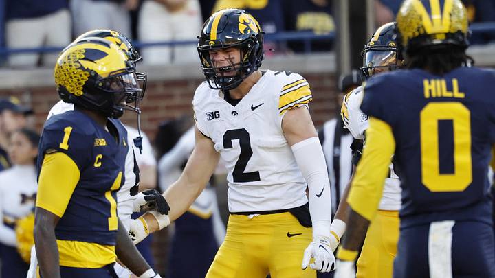 Sep 26, 2026; Ann Arbor, Michigan, USA; Iowa Hawkeyes wide receiver Reece Vander Zee (2) reacts during the second half against the Michigan Wolverines at Michigan Stadium. Mandatory Credit: Rick Osentoski-Imagn Images Sep 26, 2026; Ann Arbor, Michigan, USA; Iowa Hawkeyes wide receiver Reece Vander Zee (2) reacts during the second half against the Michigan Wolverines at Michigan Stadium. Mandatory Credit: Rick Osentoski-Imagn Images