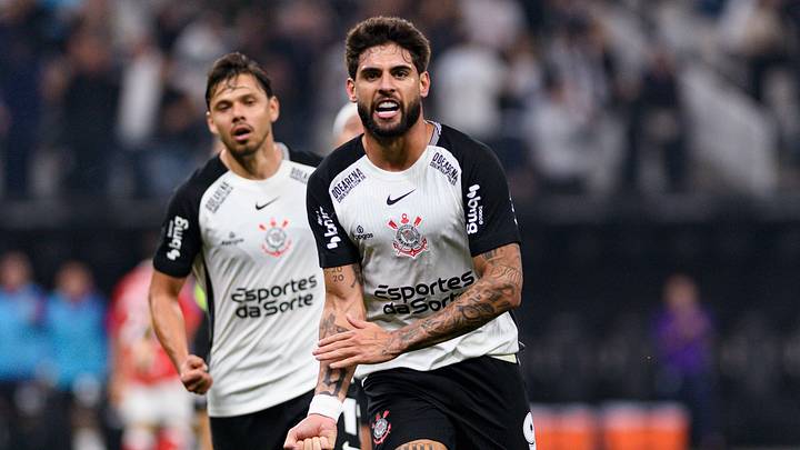 Yuri Alberto anotou hat-trick contra o Internacional Yuri Alberto anotou hat-trick contra o Internacional