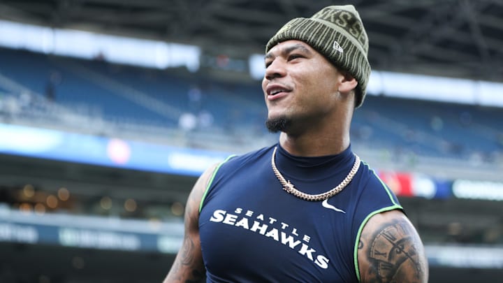 New Bears safety Coby Bryant takes a look around the stadium prior to a Seahawks game with Arizona.