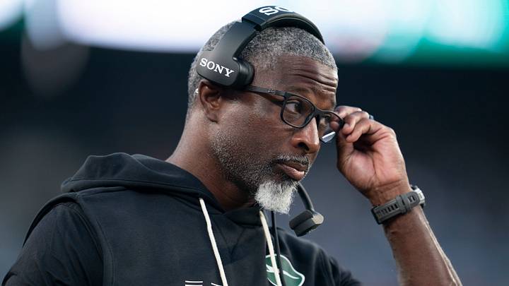 New York Jets head coach Aaron Glenn will be watching closely to see how the team's kicker situation resolves itself this weekend. New York Jets head coach Aaron Glenn will be watching closely to see how the team's kicker situation resolves itself this weekend.