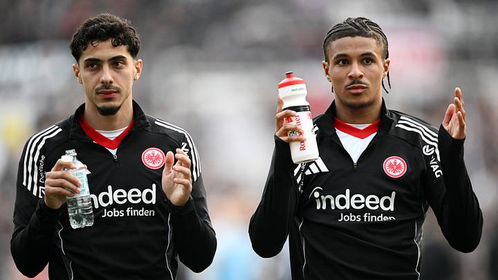Jean-Matteo Bahoya (r.) darf die Eintracht verlassen