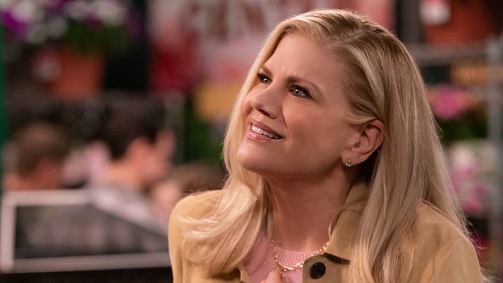 Leanne S2. Kristen Johnston as Carol in Episode #209 of Leanne S2