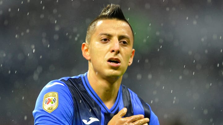 Roberto Alvarado llegó a chivas procedente de Cruz Azul Roberto Alvarado llegó a chivas procedente de Cruz Azul