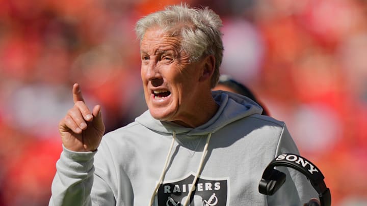Oct 19, 2025; Kansas City, Missouri, USA; Las Vegas Raiders head coach Pete Carroll reacts after a play against the Kansas City Chiefs during the third quarter of the game at GEHA Field at Arrowhead Stadium. Mandatory Credit: Jay Biggerstaff-Imagn Images Oct 19, 2025; Kansas City, Missouri, USA; Las Vegas Raiders head coach Pete Carroll reacts after a play against the Kansas City Chiefs during the third quarter of the game at GEHA Field at Arrowhead Stadium. Mandatory Credit: Jay Biggerstaff-Imagn Images