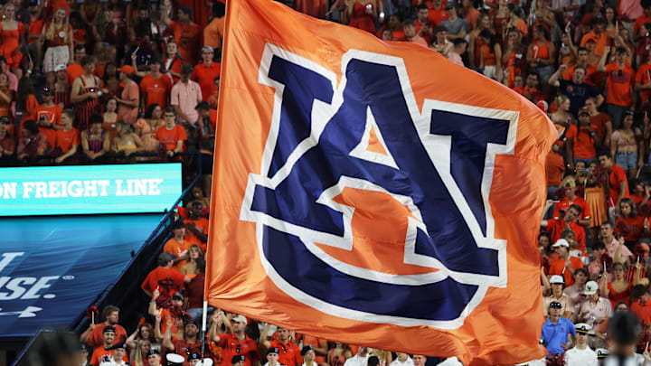 A 2026 QB recruit reportedly has his sights on Auburn