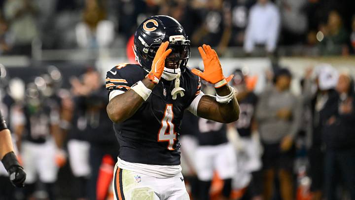 Chicago Bears RB D'Andre Swift reacts after getting a first down at Soldier Field. Mandatory Credit: Matt Marton-Imagn Images Chicago Bears RB D'Andre Swift reacts after getting a first down at Soldier Field. Mandatory Credit: Matt Marton-Imagn Images