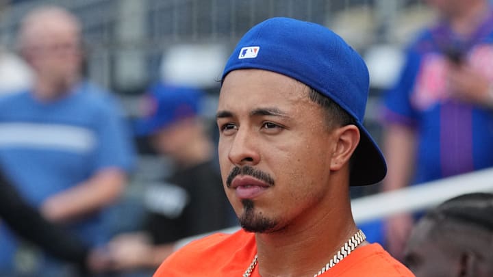 Jul 11, 2025; Kansas City, Missouri, USA; New York Mets designated hitter Mark Vientos (27) prepares to take batting practice against the Kansas City Royals prior to a game at Kauffman Stadium. Mandatory Credit: Denny Medley-Imagn Images