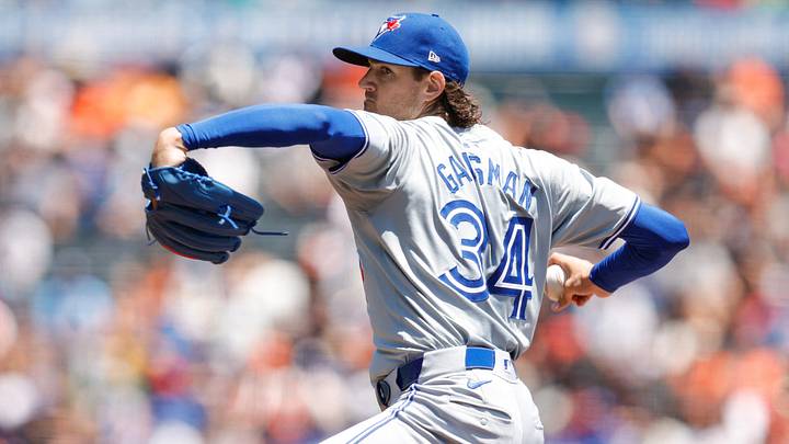 Jul 11, 2024; San Francisco, California, USA; Toronto Blue Jays pitcher Kevin Gausman (34) throws a pitch during the first inning against the San Francisco Giants at Oracle Park. Mandatory Credit: Sergio Estrada-USA TODAY Sports