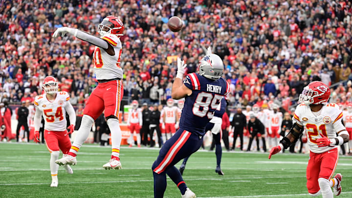 Hunter Henry catches a TD against the Chiefs in Week 15