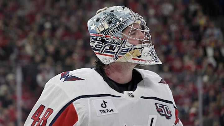 Apr 25, 2025; Montreal, Quebec, CAN; Bruising on the neck of Washington Capitals goalie Logan Thompson (48) after getting hit by the puck iduring the second period in game three of the first round of the 2025 Stanley Cup Playoffs against the Montreal Canadiens at the Bell Centre. Mandatory Credit: Eric Bolte-Imagn Images