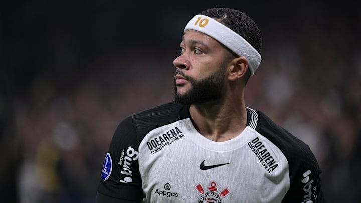 Memphis Depay notificou o Corinthians por dívida de R$ 6,1 milhões