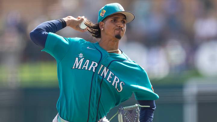 Feb 23, 2026; Phoenix, Arizona, USA; Seattle Mariners pitcher Carlos Vargas against the Los Angeles Dodgers during a spring training game at Camelback Ranch-Glendale. Mandatory Credit: Mark J. Rebilas-Imagn Images Feb 23, 2026; Phoenix, Arizona, USA; Seattle Mariners pitcher Carlos Vargas against the Los Angeles Dodgers during a spring training game at Camelback Ranch-Glendale. Mandatory Credit: Mark J. Rebilas-Imagn Images