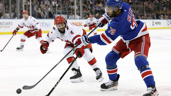 Carolina Hurricanes v New York Rangers