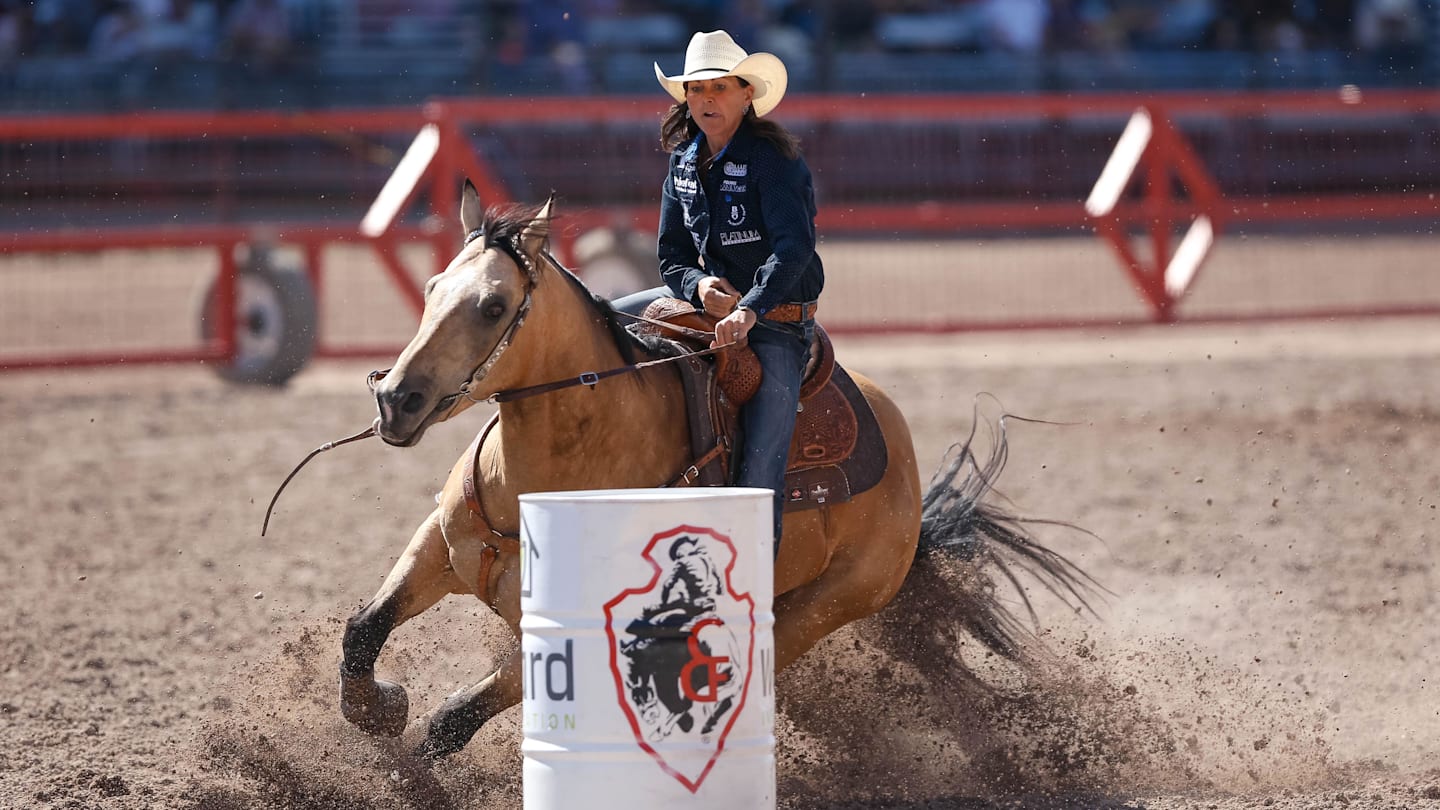 218 of the Best Barrel Racers in the World Battled it Out in Cheyenne ...