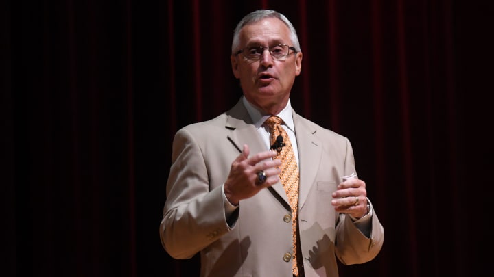 Mansfield City Schools employees met Tuesday morning and listened to Jim Tressel and new superintendent Stan Jefferson speak.

Jm5 1086