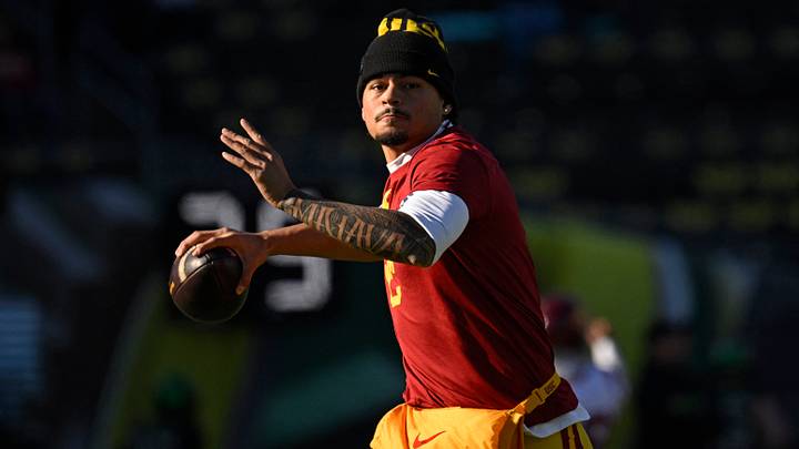 Nov 22, 2025; Eugene, Oregon, USA; Southern California Trojans quarterback Jayden Maiava (14) warms up before the game against the Oregon Ducks at Autzen Stadium. Mandatory Credit: Troy Wayrynen-Imagn Images Nov 22, 2025; Eugene, Oregon, USA; Southern California Trojans quarterback Jayden Maiava (14) warms up before the game against the Oregon Ducks at Autzen Stadium. Mandatory Credit: Troy Wayrynen-Imagn Images