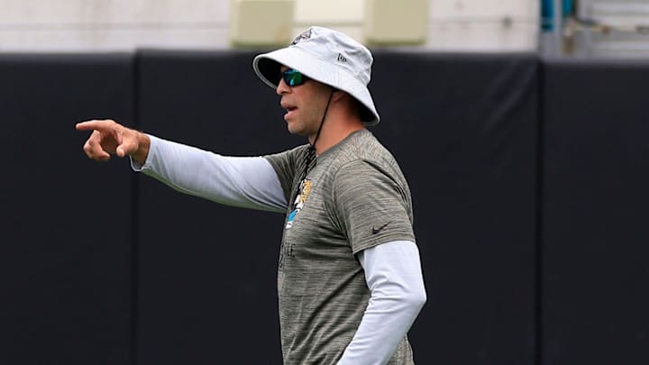 Jacksonville Jaguars tight ends coach Richard Angulo talks to players during the first day of a mandatory minicamp Monday, June 12, 2023 at TIAA Bank Field in Jacksonville, Fla. This is the first of a three day camp June 12-14.
