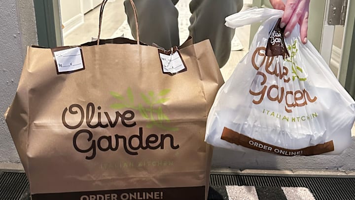Olive Garden adds delivery