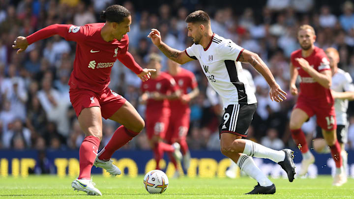 Liverpool e Fulham jogam na quarta (3) pelo Campeonato Inglês Liverpool e Fulham jogam na quarta (3) pelo Campeonato Inglês