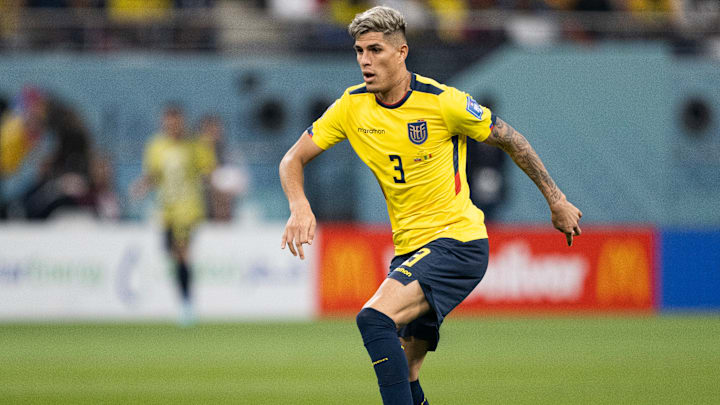 Der FC Chelsea soll sich für Hincapie interessieren