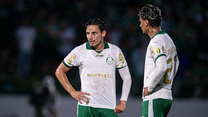 Raphael Veiga costuma aparecer bem nos grandes jogos do Palmeiras