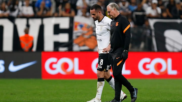 O meia sentiu dores na região do joelho