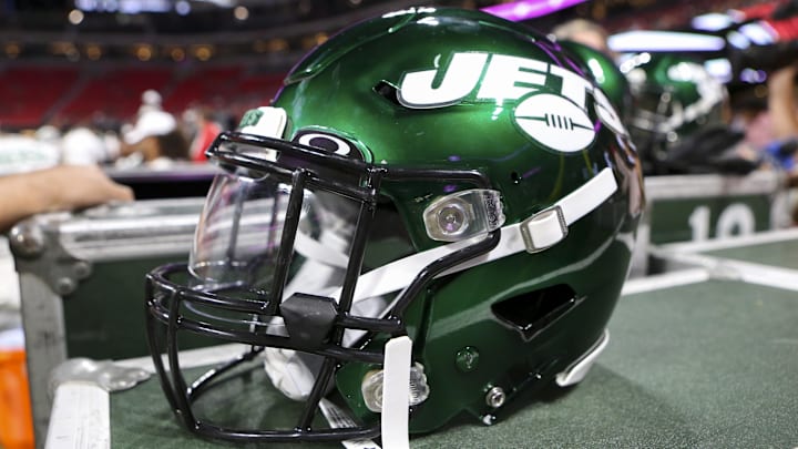 Aug 15, 2019; Atlanta, GA, USA; New York Jets helmet on the sideline against the Atlanta Falcons in the second half at Mercedes-Benz Stadium. Mandatory Credit: Brett Davis-Imagn Images Aug 15, 2019; Atlanta, GA, USA; New York Jets helmet on the sideline against the Atlanta Falcons in the second half at Mercedes-Benz Stadium. Mandatory Credit: Brett Davis-Imagn Images