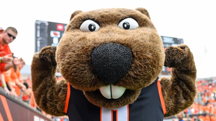 Sep 14, 2024; Corvallis, Oregon, USA; Oregon State Beavers mascot Benny flexes during the second half against the Oregon Ducks at Reser Stadium. Mandatory Credit: Craig Strobeck-Imagn Images Sep 14, 2024; Corvallis, Oregon, USA; Oregon State Beavers mascot Benny flexes during the second half against the Oregon Ducks at Reser Stadium. Mandatory Credit: Craig Strobeck-Imagn Images