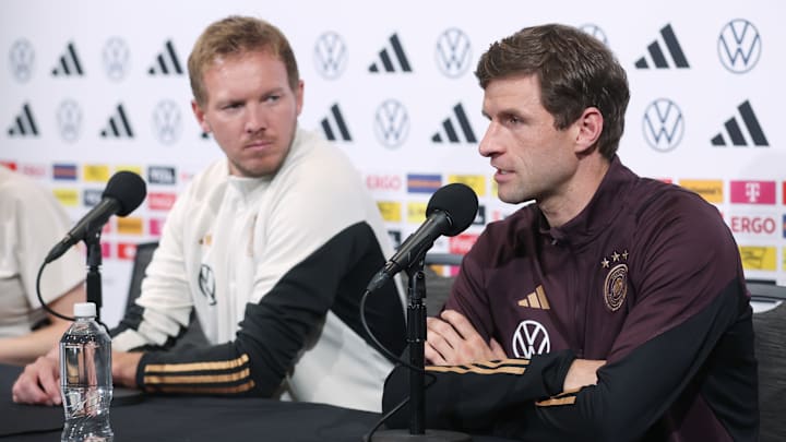 Thomas Müller mit Julian Nagelsmann