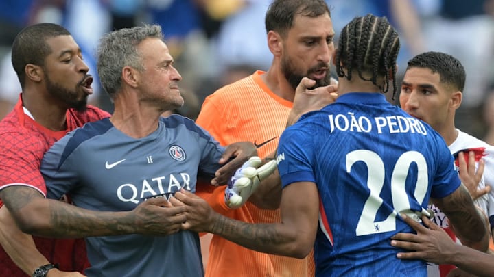 Luis Enrique deu um tapa no rosto de João Pedro