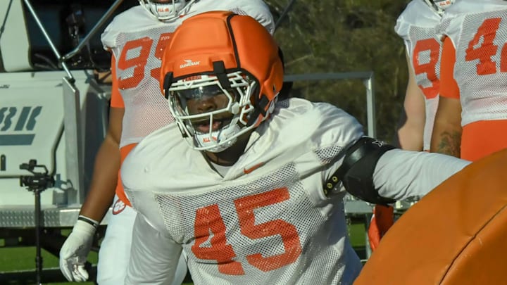 Clemson Tigers defensive lineman Vic Burley should see plenty of snaps in a heavily rotated defensive line. 