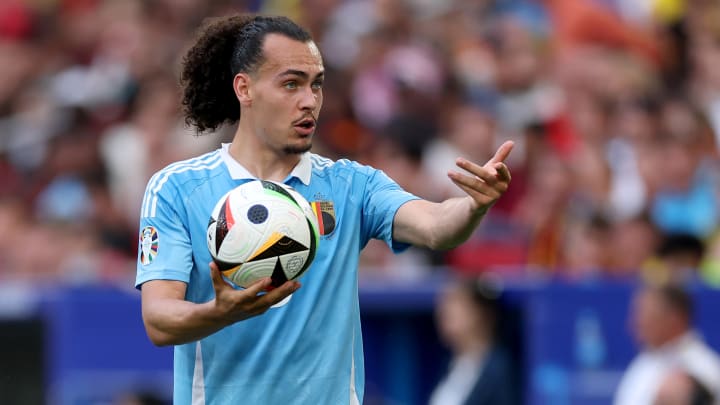 Der VfB Stuttgart soll Interesse am Belgier Arthur Theate haben 