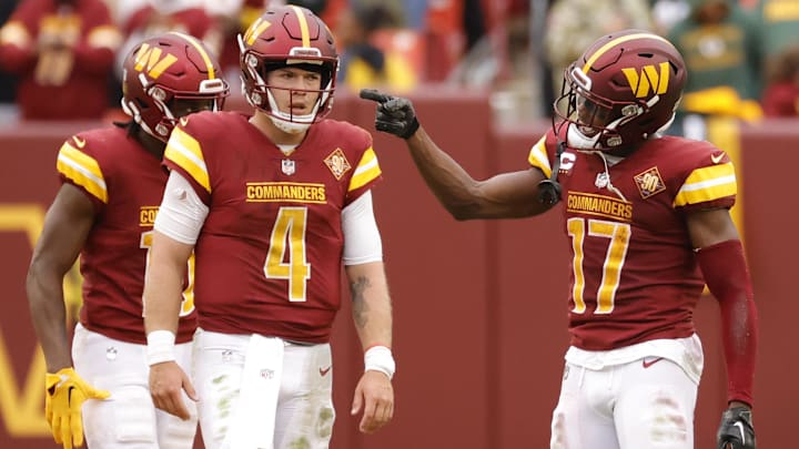 Washington Commanders wide receiver Terry McLaurin (17)