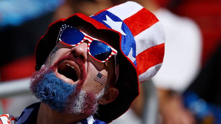 Soccer Football - FIFA World Cup 2026 - Round of 32 - United States v Bosnia and Herzegovina - San Francisco Bay Area Stadium, Santa Clara, California, U.S. - July 1, 2026 United States fans inside the stadium before the match REUTERS/Phil Noble     TPX IMAGES OF THE DAY