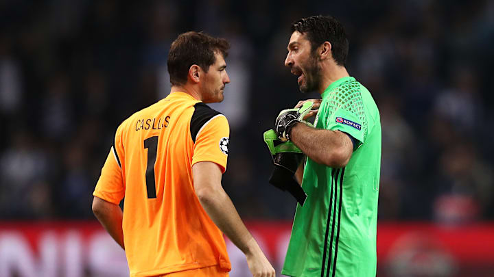Buffon, Casillas, Cech e mais: os cinco goleiros com mais clean sheets no século XXI. 