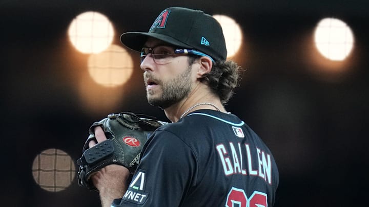 Arizona Diamondbacks right-hander Zac Gallen (23) pitches against the Cleveland Guardians at Chase Field on Aug. 19, 2025.