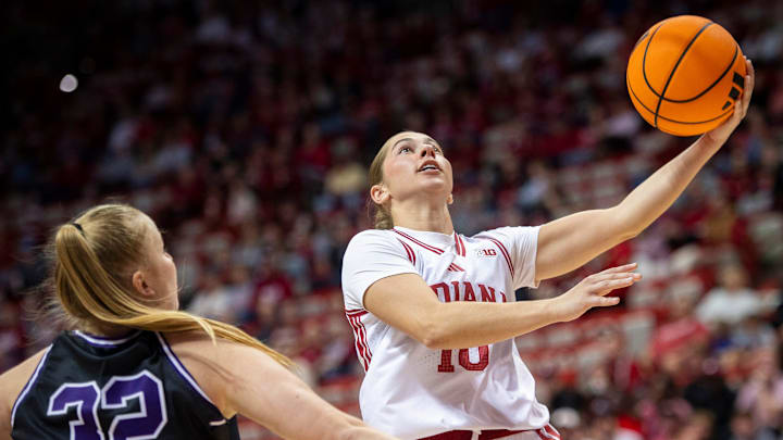 Indiana's Shay Ciezki (10) shoots during the Indiana versus Lipscomb women's basketball game at Simon Skjodt Assembly Hall on Tuesday, Nov. 4, 2025.
