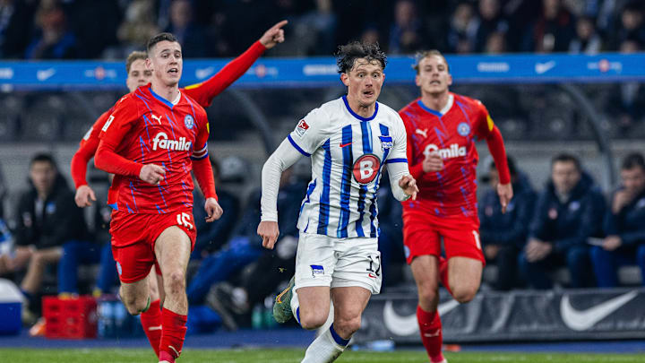 Für die Hertha und Kiel würde sich in der "Wahren Tabelle" der Tabellenplatz ändern Für die Hertha und Kiel würde sich in der "Wahren Tabelle" der Tabellenplatz ändern