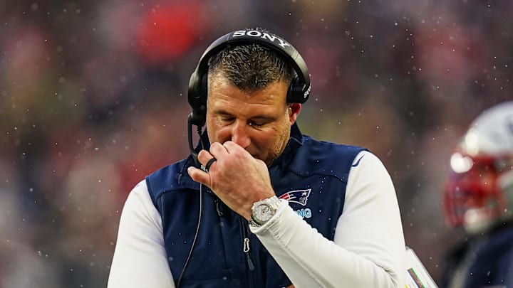 Dec 14, 2025; Foxborough, Massachusetts, USA; New England Patriots head coach Mike Vrabel reacts from the sideline as they take on the Buffalo Bills at Gillette Stadium. Mandatory Credit: David Butler II-Imagn Images Dec 14, 2025; Foxborough, Massachusetts, USA; New England Patriots head coach Mike Vrabel reacts from the sideline as they take on the Buffalo Bills at Gillette Stadium. Mandatory Credit: David Butler II-Imagn Images