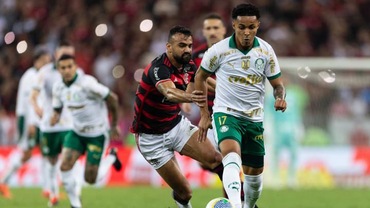 Palmeiras e Flamengo disputam vaga nas quartas de final da Copa do Brasil.