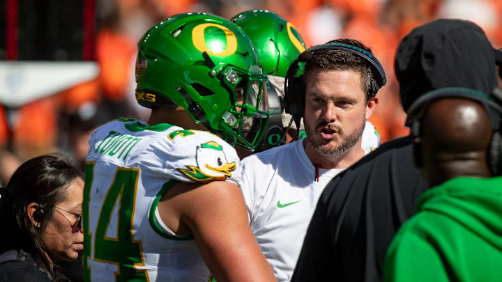 Oregon head coach Dan Lanning talks to his team during a timeout as the Oregon State Beavers host the Oregon Ducks Saturday, Sept. 14, 2024 at Reser Stadium in Corvallis, Ore.