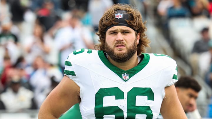 NY Jets center Joe Tippmann
