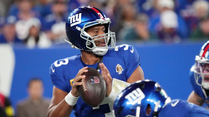 Sep 21, 2025; East Rutherford, New Jersey, USA; New York Giants quarterback Russell Wilson (3) looks to pass against the Kansas City Chiefs in the second quarter at MetLife Stadium. Mandatory Credit: Robert Deutsch-Imagn Images Sep 21, 2025; East Rutherford, New Jersey, USA; New York Giants quarterback Russell Wilson (3) looks to pass against the Kansas City Chiefs in the second quarter at MetLife Stadium. Mandatory Credit: Robert Deutsch-Imagn Images