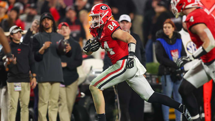 Nov 16, 2024; Athens, Georgia, USA; Georgia Bulldogs tight end Ben Yurosek (84) runs after a catch against the Tennessee Volunteers in the fourth quarter at Sanford Stadium. Mandatory Credit: Brett Davis-Imagn Images