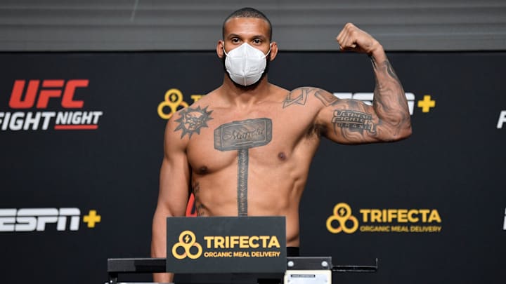 Santos buscará volver a subir en el ranking del peso Semipesado de la UFC