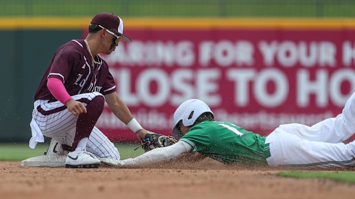 RJ Olivares (left) and Corpus Christi London look to advance through the 2025 UIL Texas Baseball Championships regional semifinal round this week.