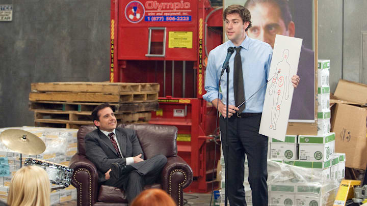 Pictured: (L-R) Steve Carell as Michael Scott, John Krasinski as Jim Halpert in The Office season 5